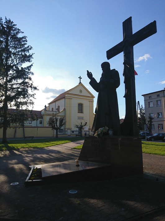 Nowe Miasto nad Pilicą - pomnik 