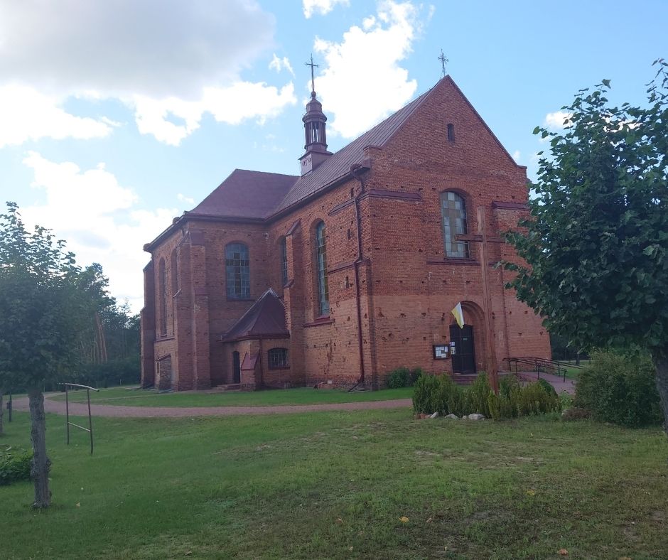 Chotcza Dolna - kościół pw. Świętej Trójcy