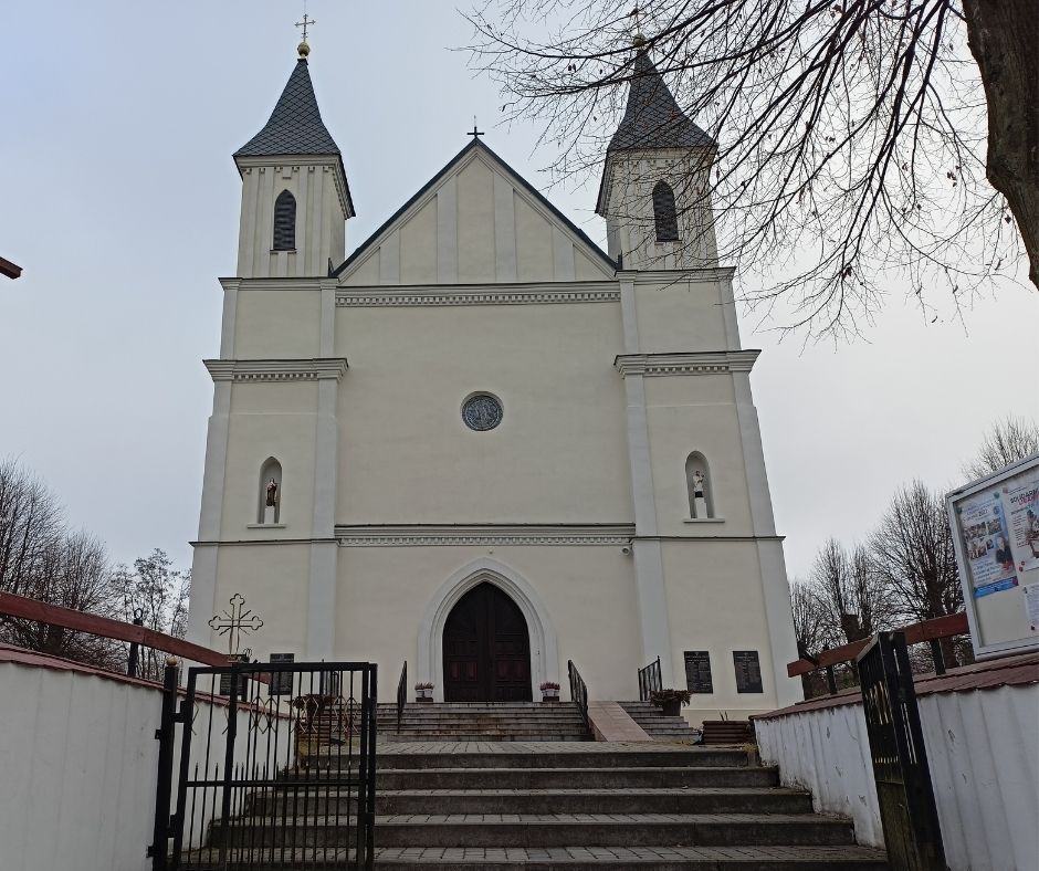 Ruski Bród - kościół parafialny pw. Teresy od Dzieciątka Jezus