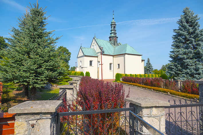 Smogorzów - kościół parafialny pw. Nawiedzenia Najświętszej Marii Panny