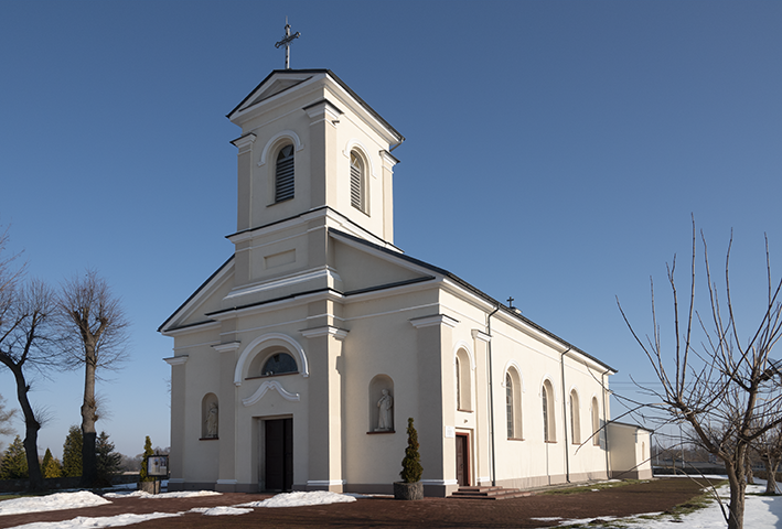 Mniszek - kościół parafialny pw. św. Jana Chrzciciela i św. Stanisława Kost - powiat radomski