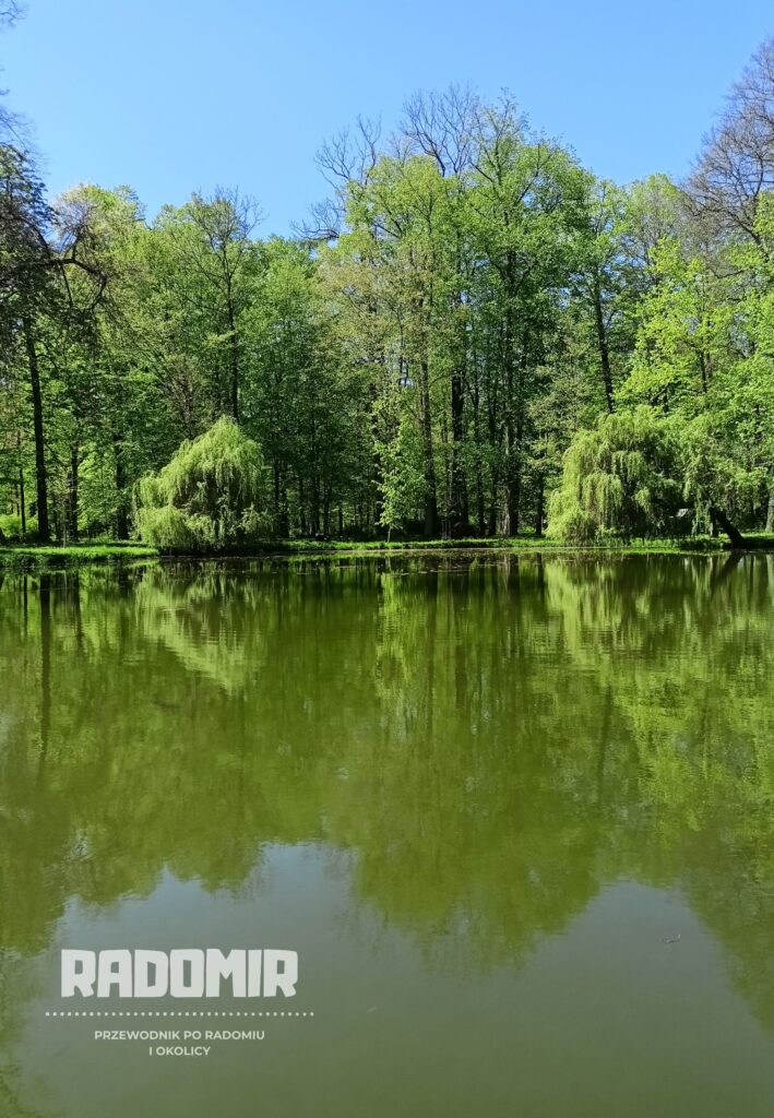 Orońsko - zabytkowy park